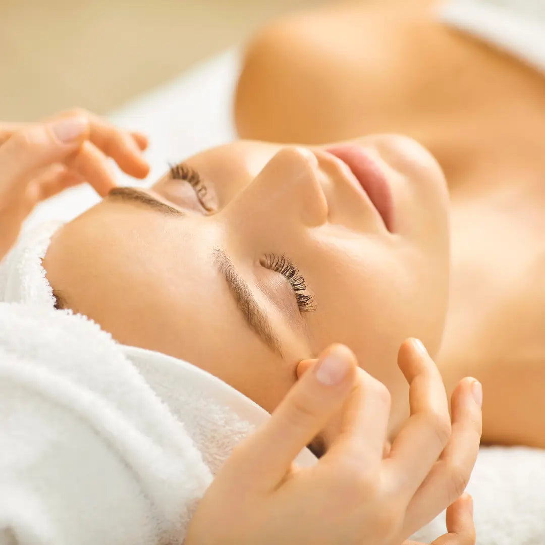 Forlle’d Karališka Intensyviai jauninanti procedūra su Platina brandžiai odai BEŽA