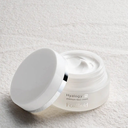 Hyalogy Platinum Face Cream. Prabangus jauninantis ir švytėjimą suteikiantis kremas su jonizuota platina Forlle&
