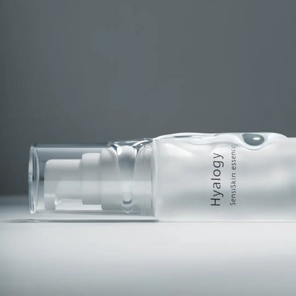 Hyalogy SensiSkin Essence. Raminamoji esencija jautriai ir paraudusiai odai, 30 ml Forlle&