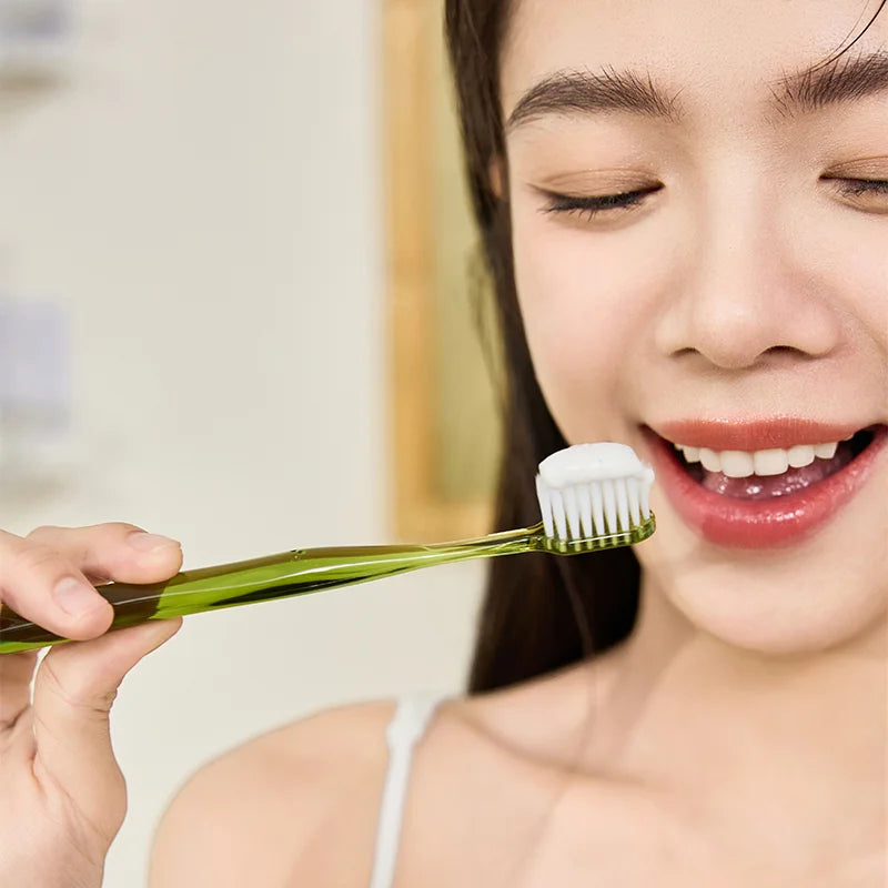 ITO Toothbrush. Premium zobu birste ar bieziem sariņiem un precīzu formu