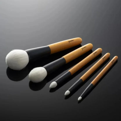 Yoshiki 5-piece set. Makeup brush set.
