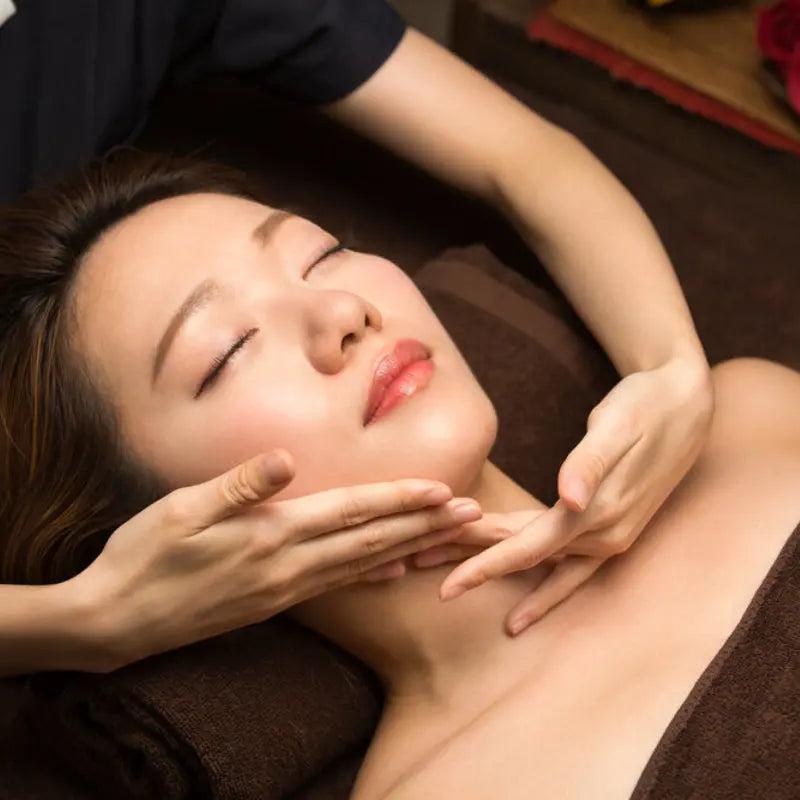 KOBIDO masažas su japoniškomis priemonėmis BEA